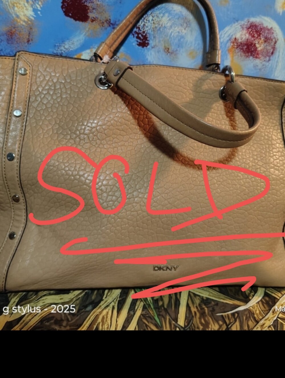 😮🔥🔥DKNY Tan Pebbled Gianna Tote